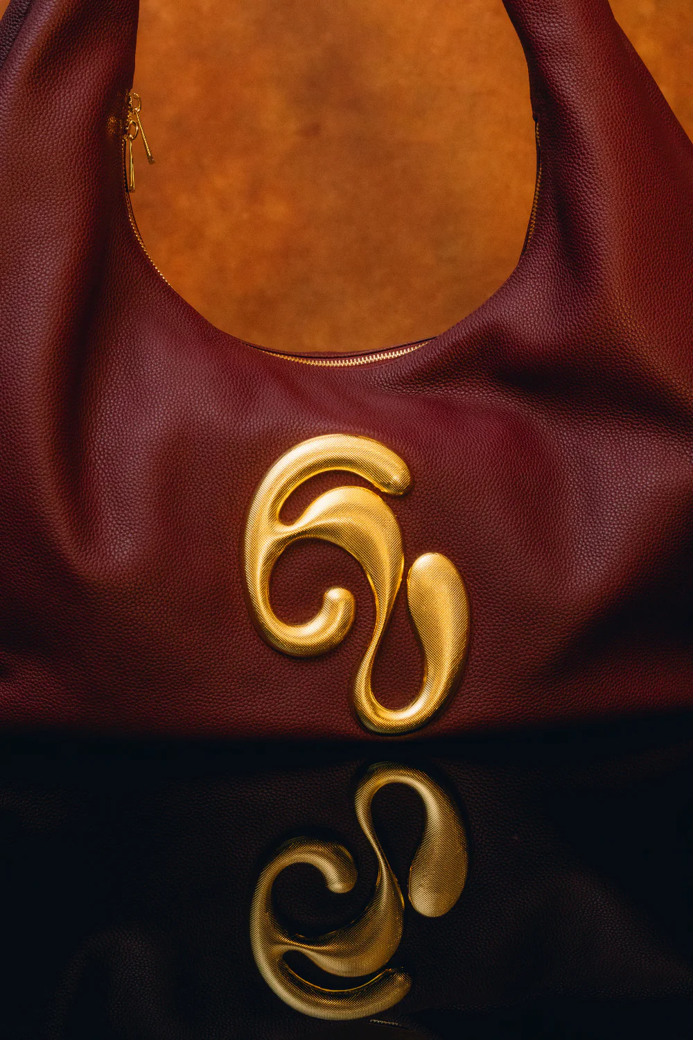 London Togo Leather Maxi Handbag - Burgundy - Image 12