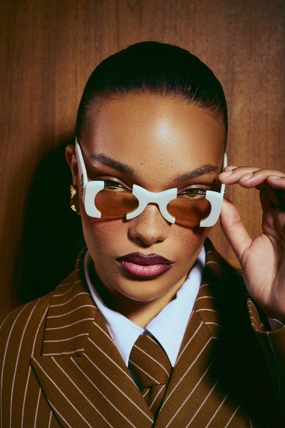 Suki Sculptural Statement Sunglasses - White - Image 3
